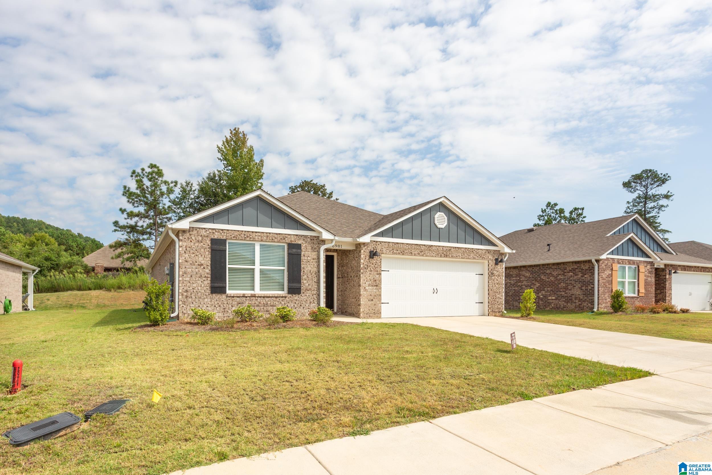 6981 Southern Trace Loop Leeds, AL 35094 - Photo 4 of 34