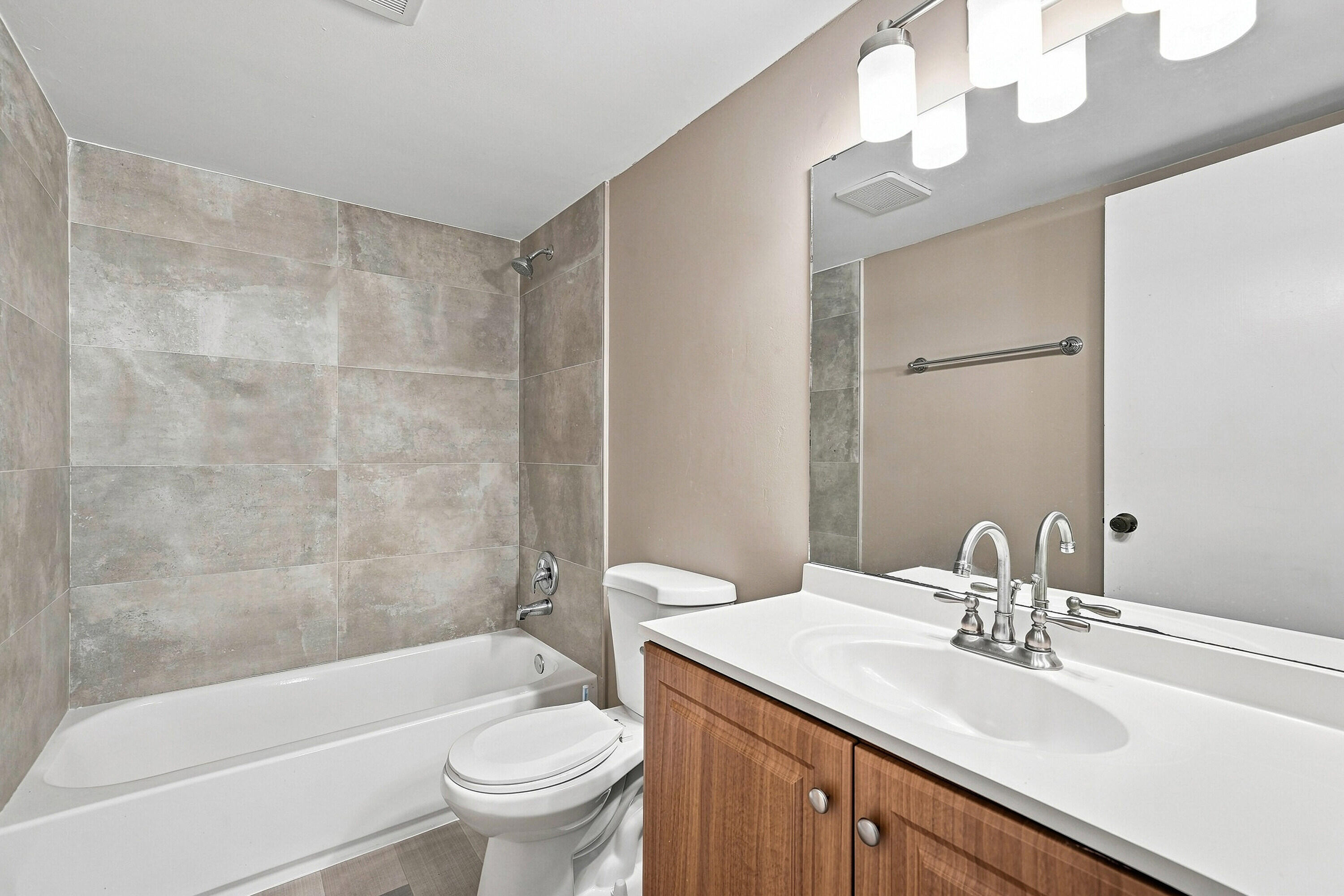 2181 Woolbright Road, Unit N201 Boynton Beach, FL 33426 - Photo 21 of 32 23_dsc06788