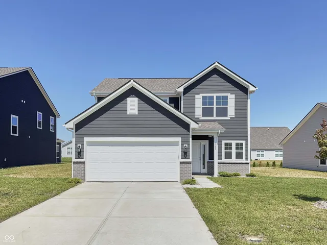 $2,000 | 1328 Saguaro Way, Greenwood, IN 46143