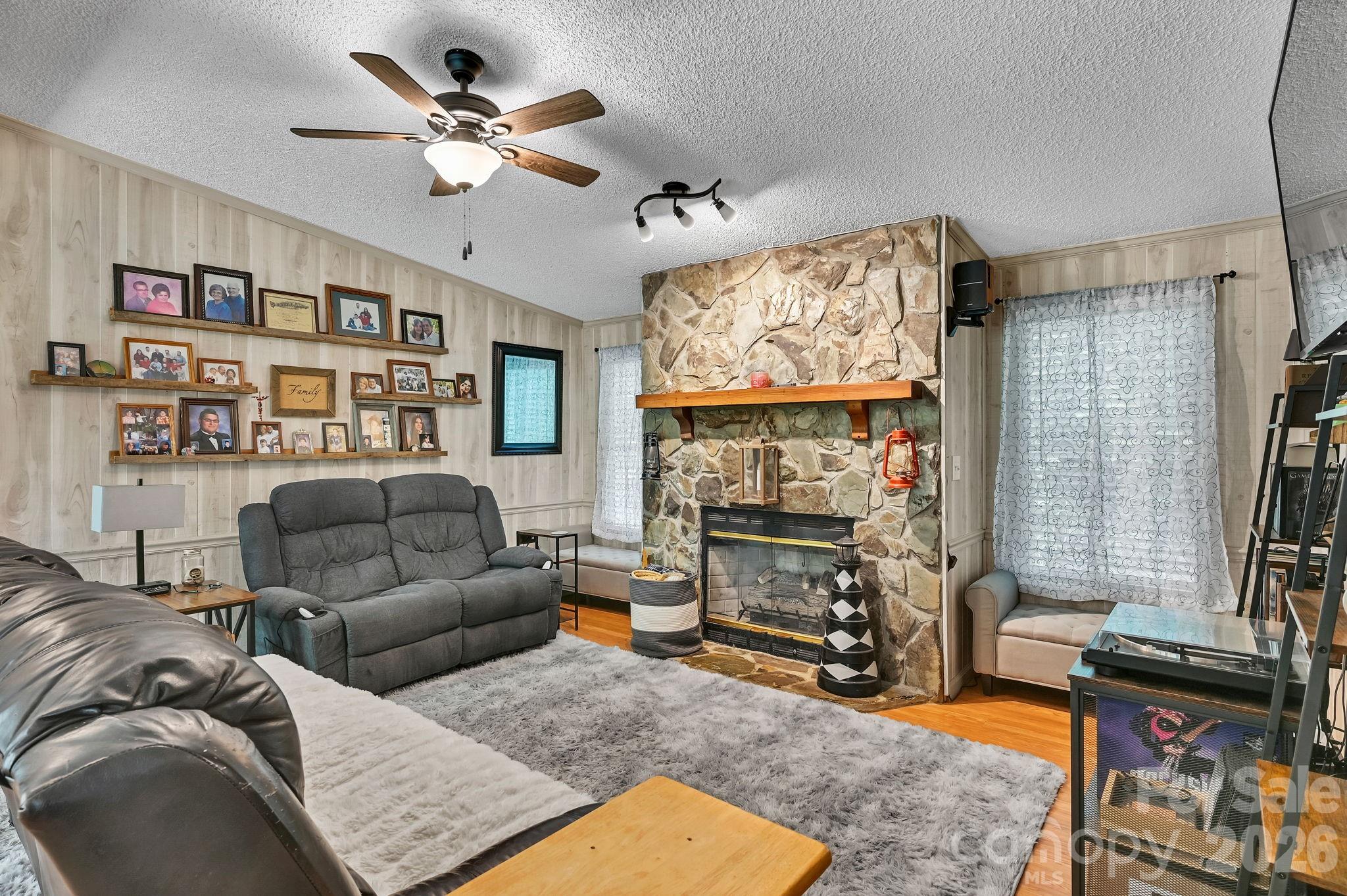 560 Morgan Branch Road Marshall, NC 28753 - Photo 5 of 30