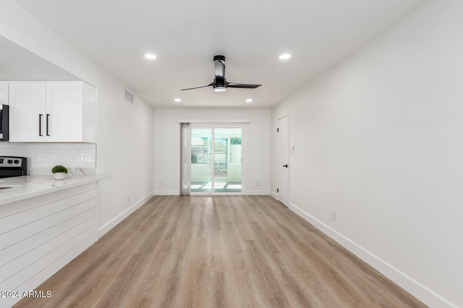 1529 West Utopia Road Phoenix, AZ 85027 - Photo 9 of 35 13 - Utopia