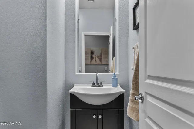 $715,000 | 1155 West Laredo Avenue, Gilbert, AZ 85233