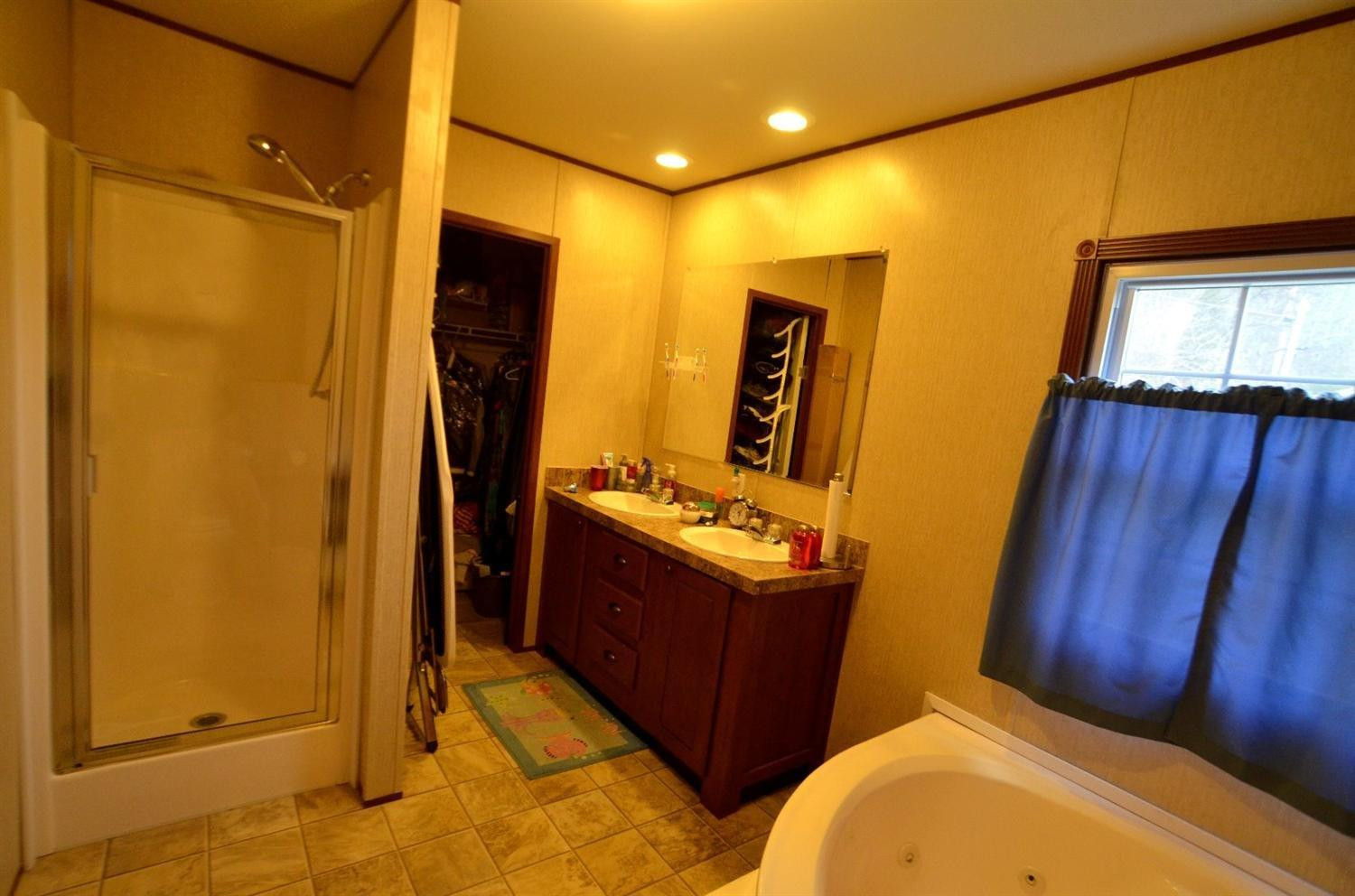 10 Crystal Irvine, KY 40336 - Photo 12 of 30 First Owner's Bathroom!
