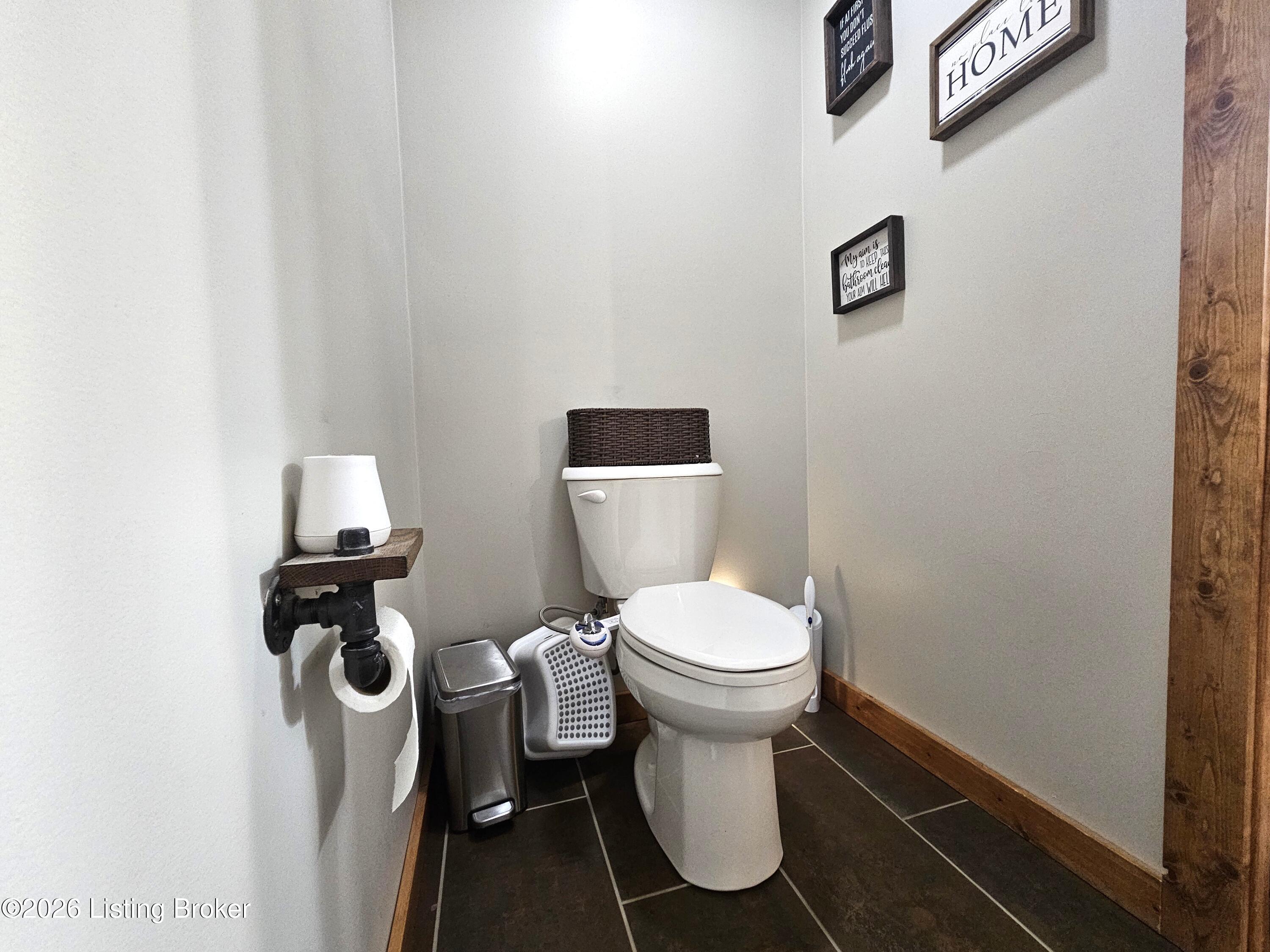 122 Apache Trace Falls Of Rough, KY 40119 - Photo 42 of 80 Master bath