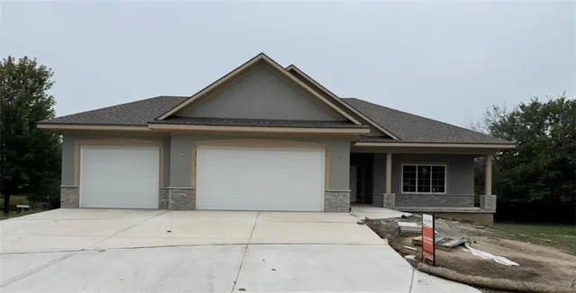 $474,900 | 11207 Trevor Drive, Peculiar, MO 64078