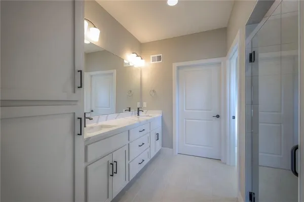 $469,900 | 11207 Trevor Drive, Peculiar, MO 64078
