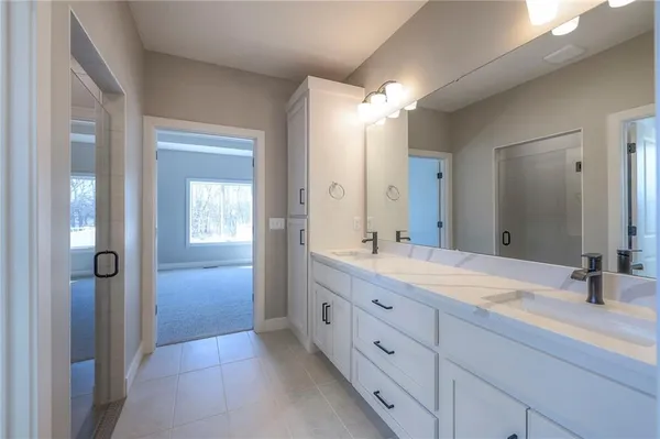$469,900 | 11207 Trevor Drive, Peculiar, MO 64078
