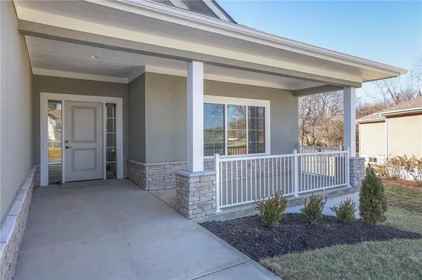 $469,900 | 11207 Trevor Drive, Peculiar, MO 64078