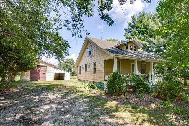 $120,000 | 13554 Cannedy Road, Carlinville, IL 62626