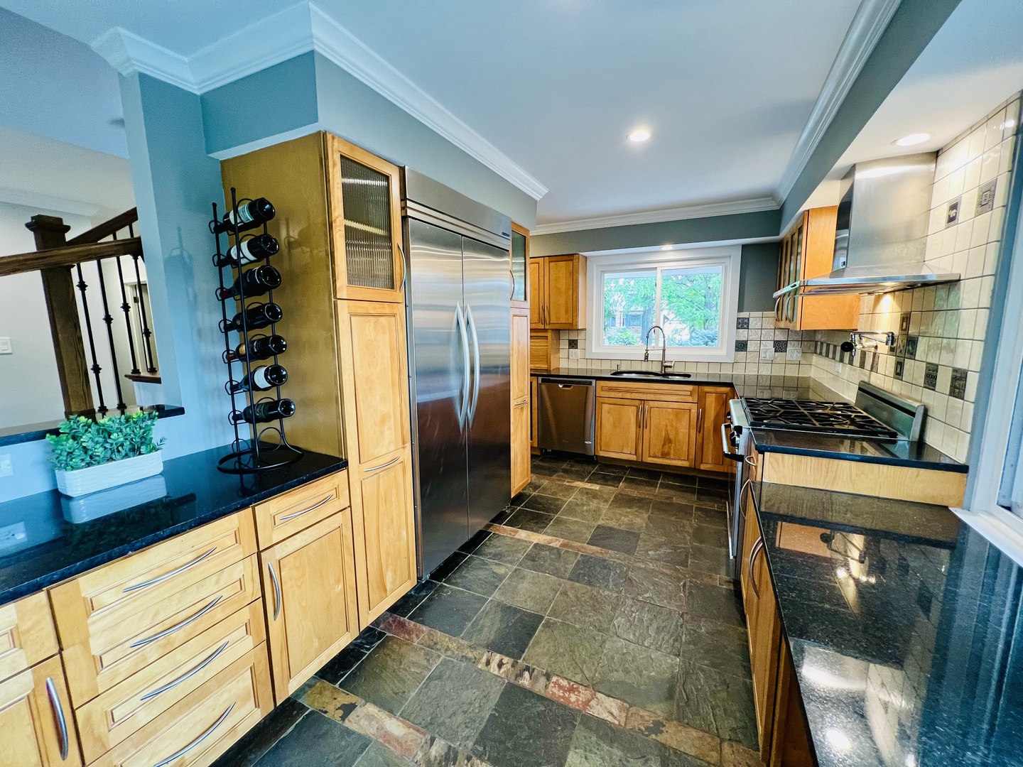 708 Wesley Drive Park Ridge, IL 60068 - Photo 6 of 29 Gallery Image 6