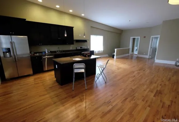 $3,200 | 179 Main Street, Beacon, NY 12508