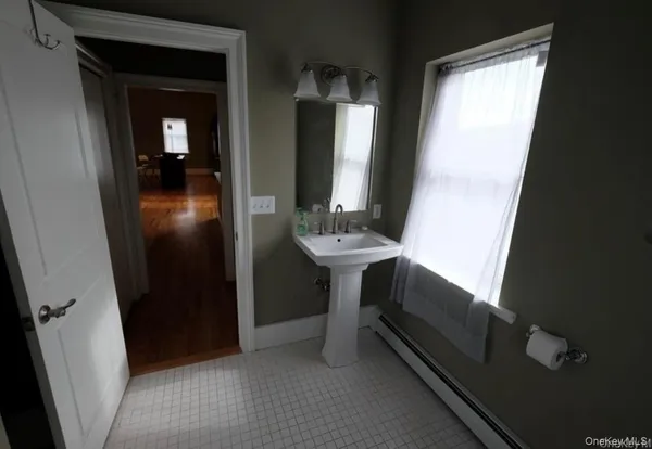 $3,200 | 179 Main Street, Beacon, NY 12508