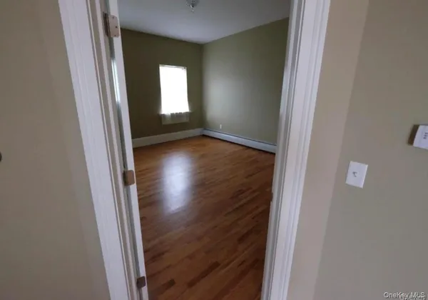 $3,200 | 179 Main Street, Beacon, NY 12508