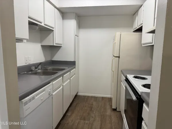 $1,180 | 2804 Dubarry Drive, Gautier, MS 39553