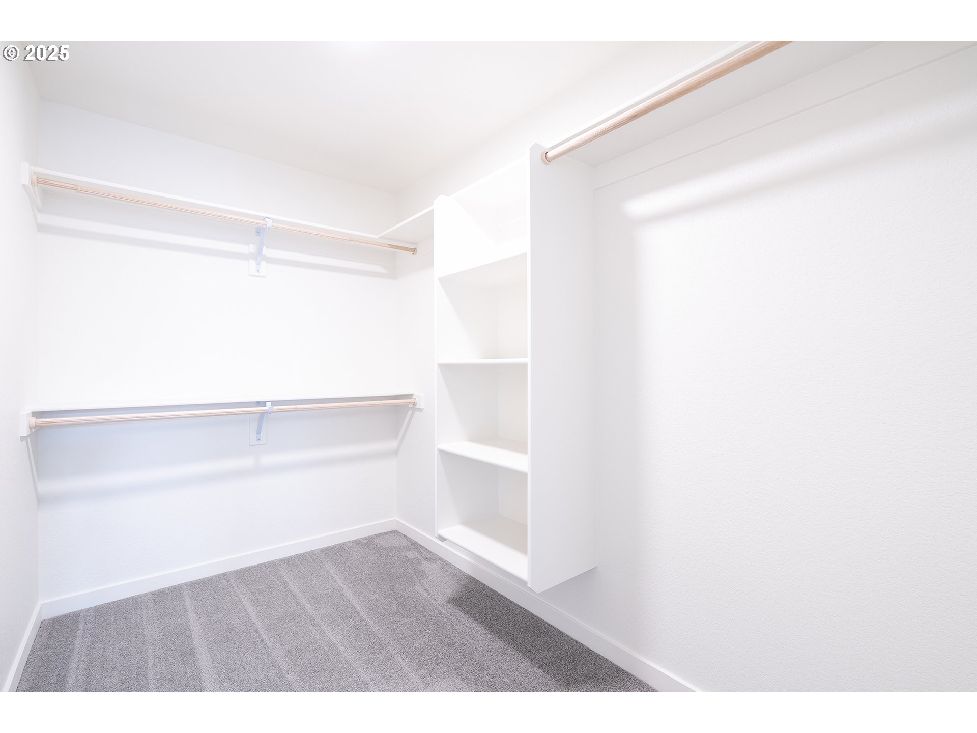 14722 Southeast Powell Boulevard Portland, OR 97236 - Photo 14 of 20 a view of an empty room