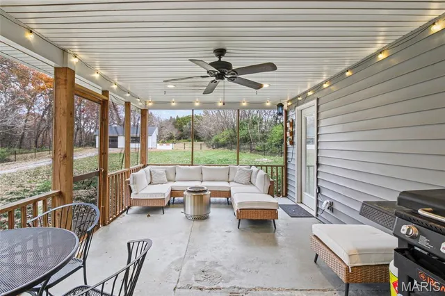 $390,000 | 2100 Highway 61, Festus, MO 63028