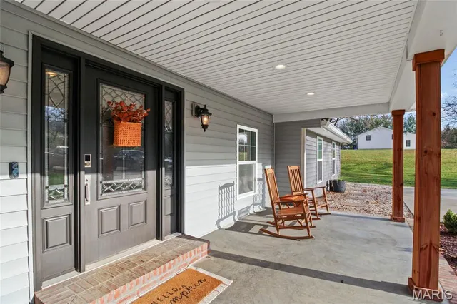 $390,000 | 2100 Highway 61, Festus, MO 63028