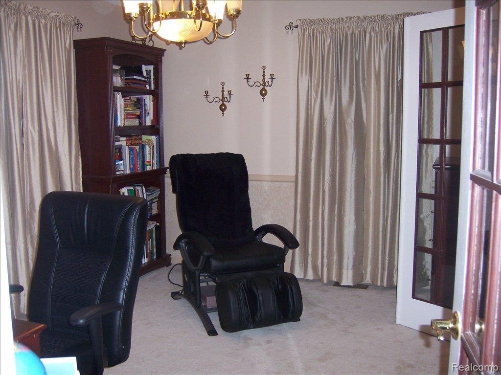 1951 West View Trail Howell, MI 48843 - Photo 14 of 16 OfficeDiningRoom4