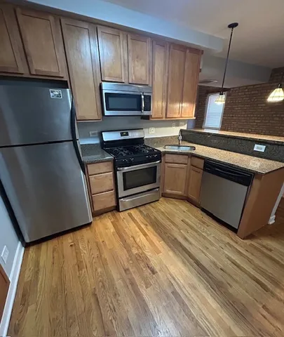 $1,775 | 2340 West Granville Avenue, Unit 1, Chicago, IL 60659