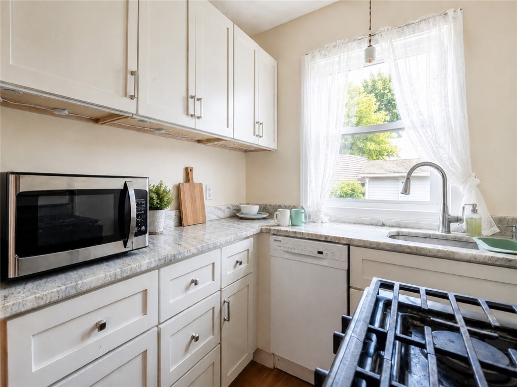 13 Cameron Street Pawtucket, RI 02861 - Photo 22 of 31