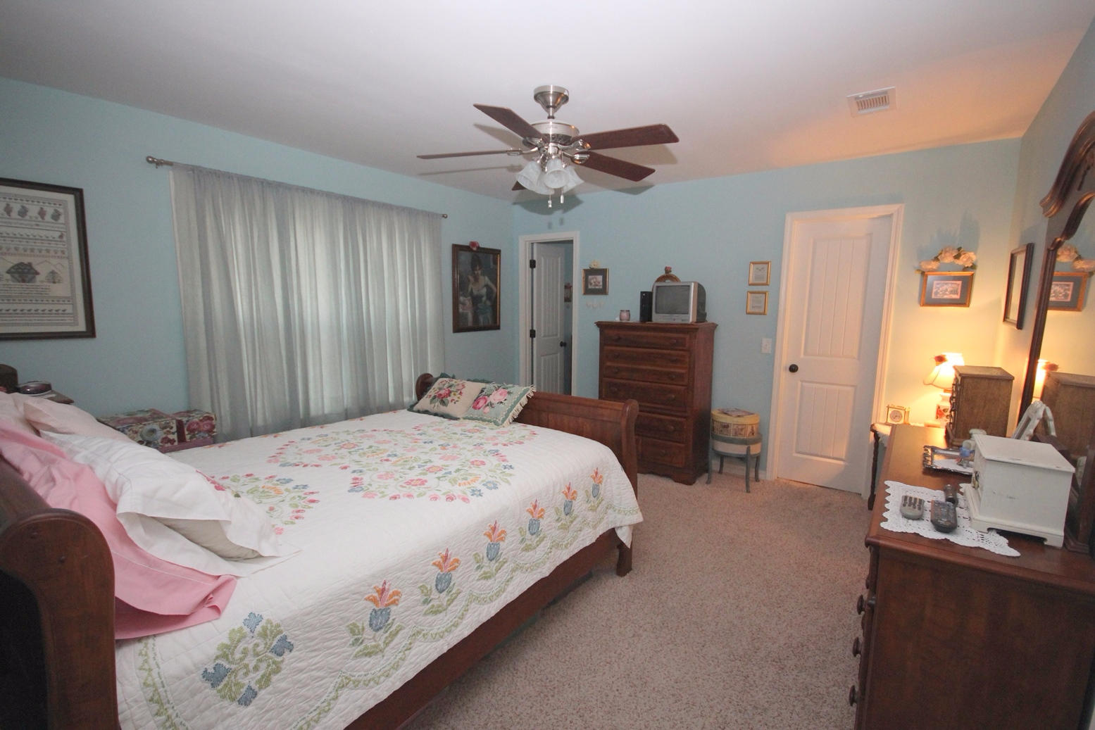 402 Hunters Ridge Road DeFuniak Springs, FL 32433 - Photo 11 of 22 Master Bedroom