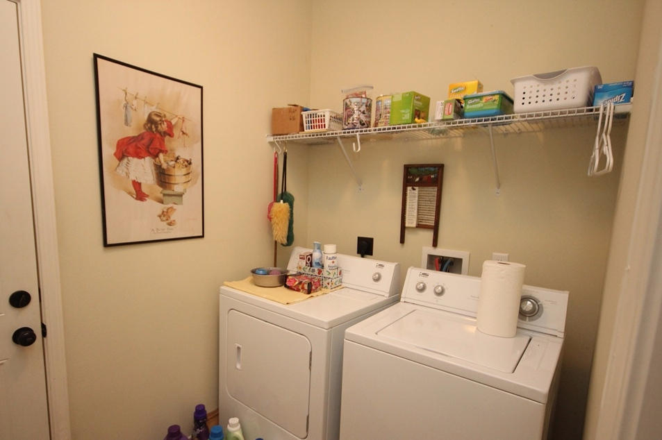 402 Hunters Ridge Road DeFuniak Springs, FL 32433 - Photo 12 of 22 Laundry