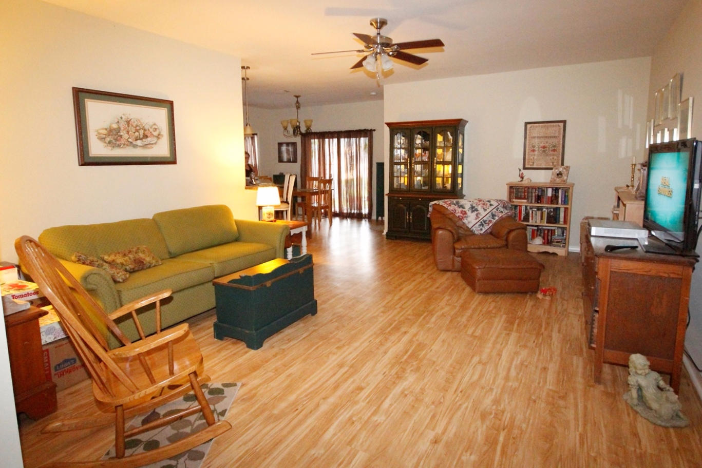 402 Hunters Ridge Road DeFuniak Springs, FL 32433 - Photo 5 of 22 Large Open Living Room