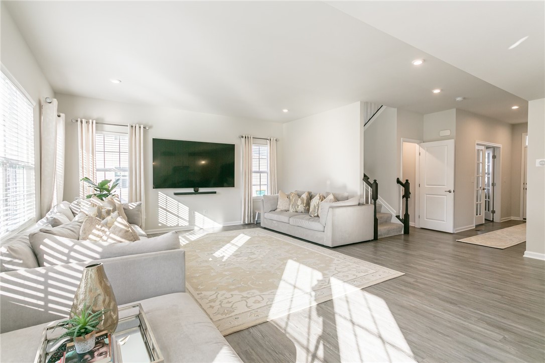 379 Anna Circle Webster, NY 14580 - Photo 19 of 47