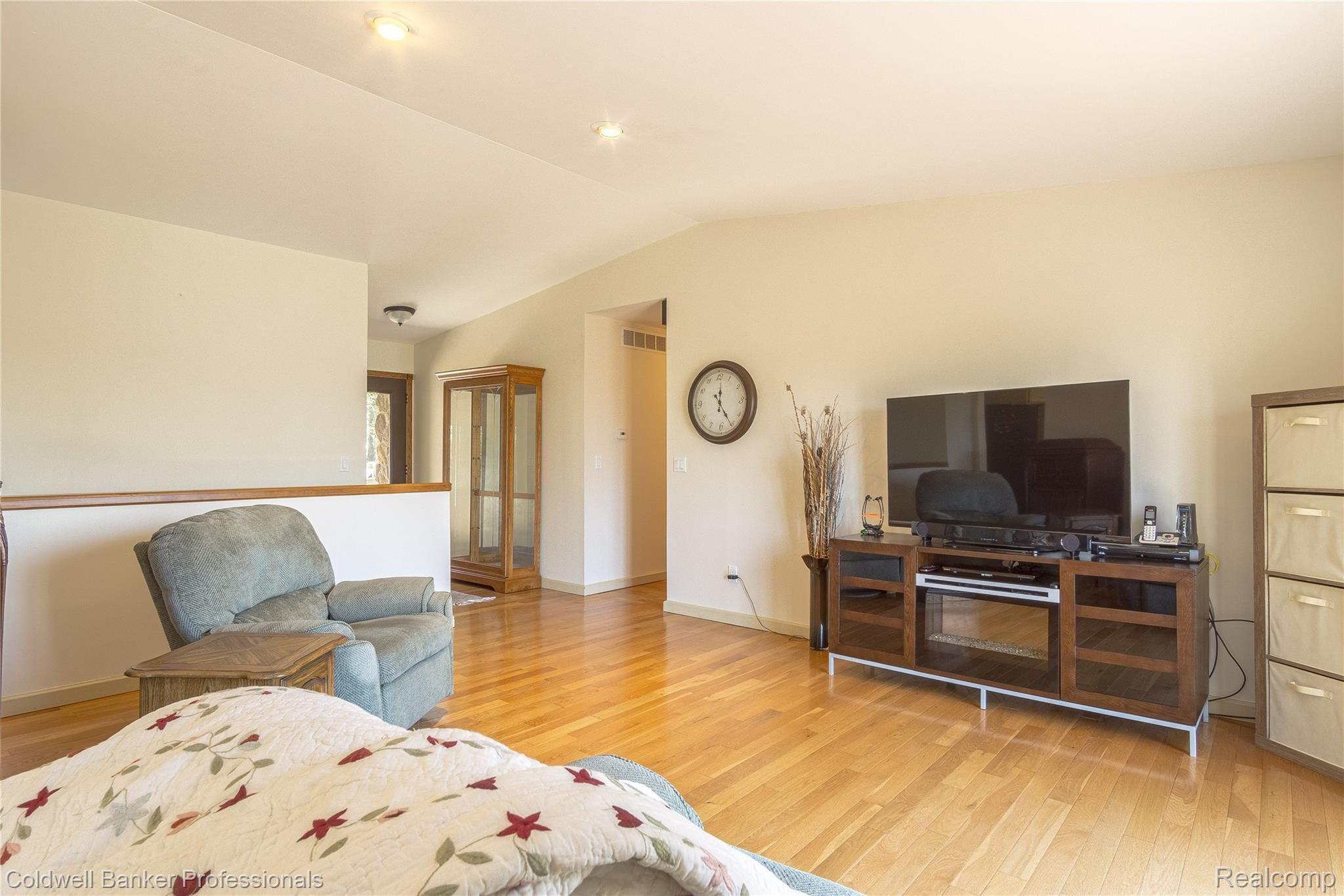 5558 Lum Road Attica, MI 48412 - Photo 12 of 61 Interiors (4 of 36).jpg