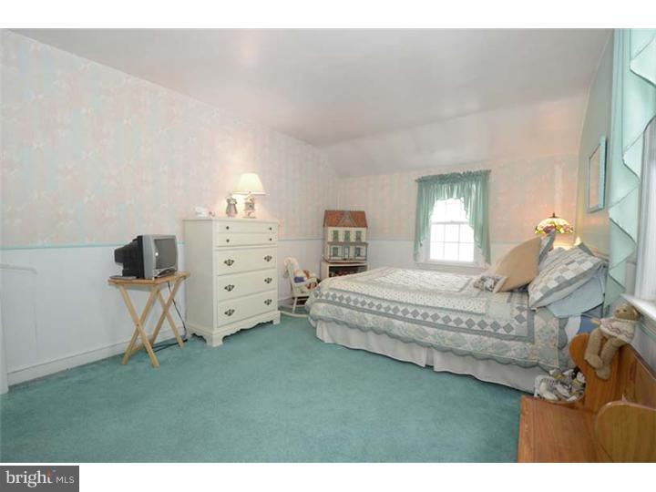 712 Hemlock Road Media, PA 19063 - Photo 13 of 19 Bedroom 3