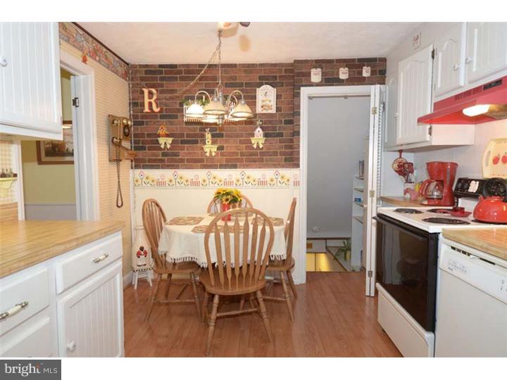712 Hemlock Road Media, PA 19063 - Photo 6 of 19 Kitchen