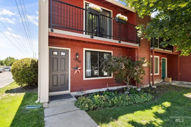 $359,900 | 1990 East Old Saybrook Lane, Boise, ID 83706