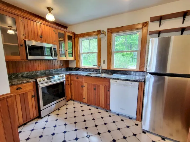 $264,900 | 15 Highland Avenue, Wilton, ME 04294
