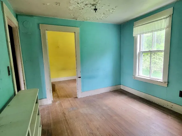 $264,900 | 15 Highland Avenue, Wilton, ME 04294