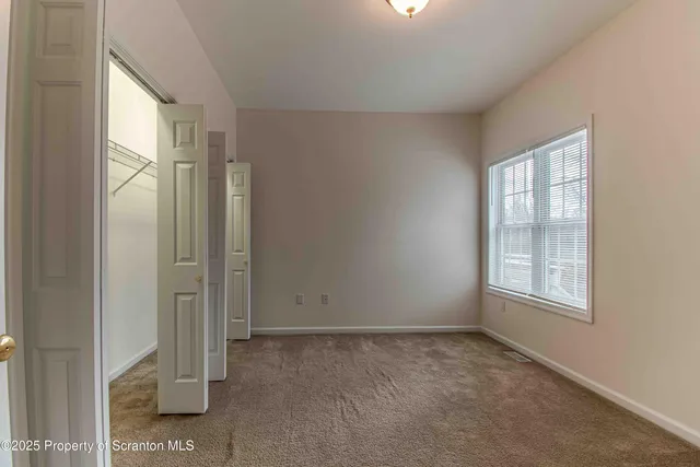 $1,975 | 4013 Pond View Drive, Clarks Summit, PA 18411