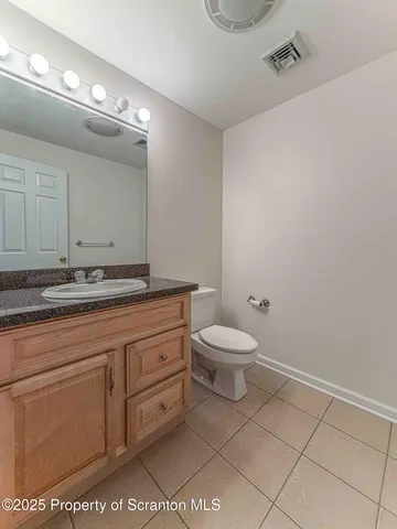 $1,975 | 4013 Pond View Drive, Clarks Summit, PA 18411