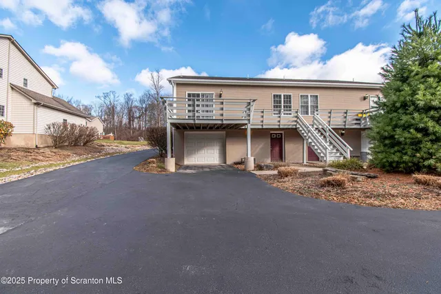 $1,975 | 4013 Pond View Drive, Clarks Summit, PA 18411