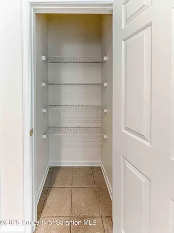 $1,975 | 4013 Pond View Drive, Clarks Summit, PA 18411