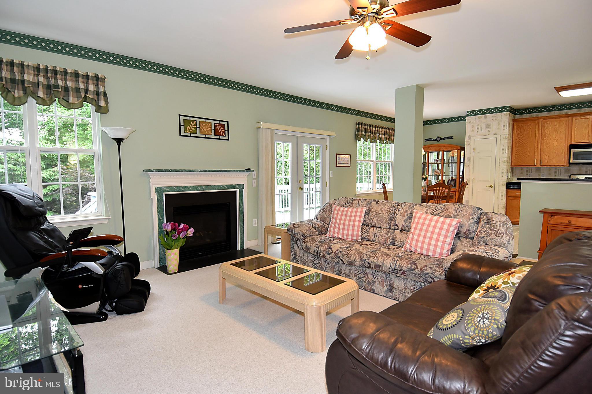 18811 Severn Road Gaithersburg, MD 20879 - Photo 13 of 30 Family Room