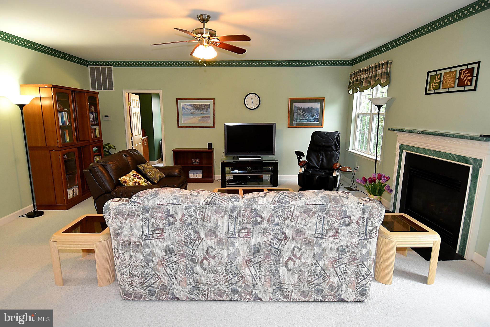 18811 Severn Road Gaithersburg, MD 20879 - Photo 14 of 30 Family Room