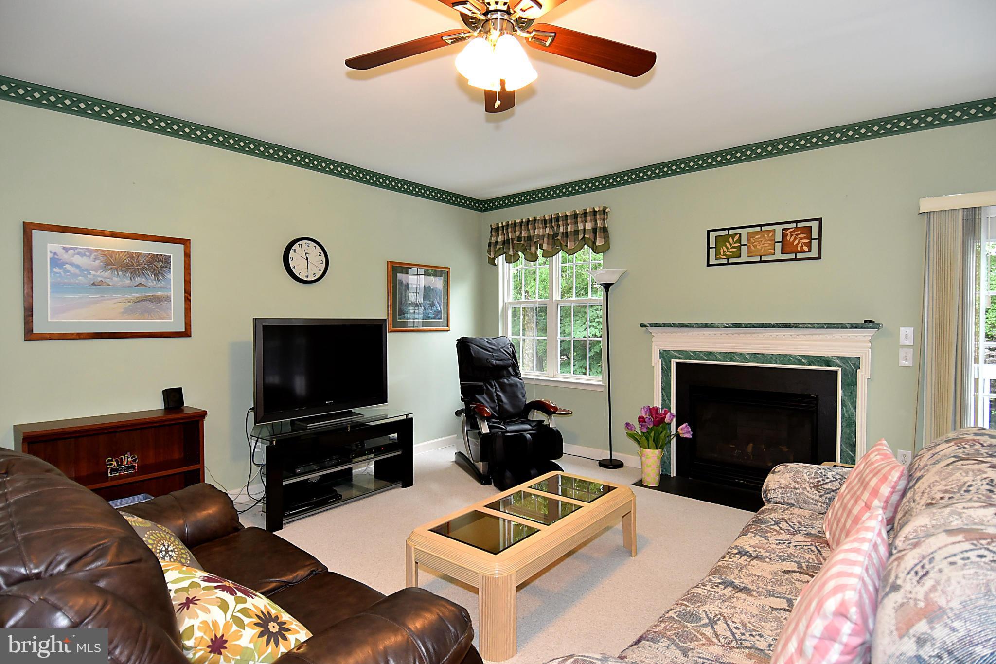 18811 Severn Road Gaithersburg, MD 20879 - Photo 15 of 30 Family Room