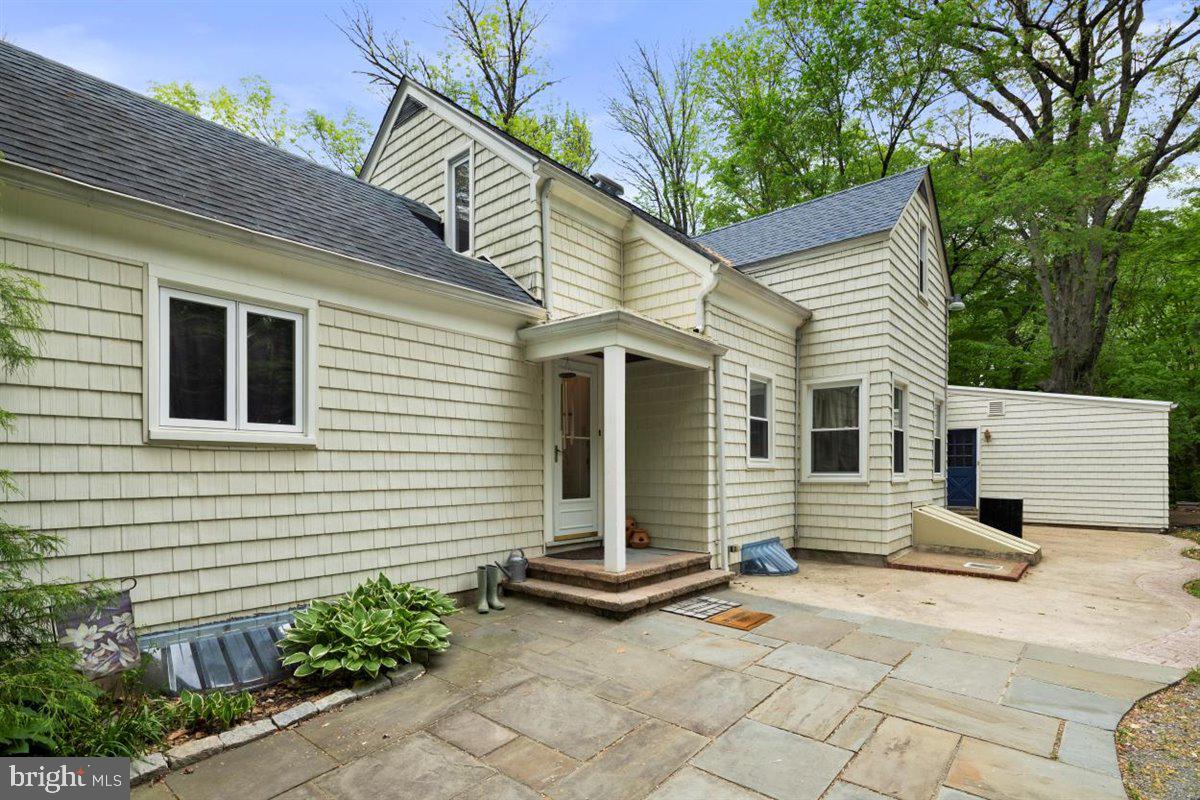 1010 Upper River Road Ewing, NJ 08628 - Photo 22 of 31 Back Patio