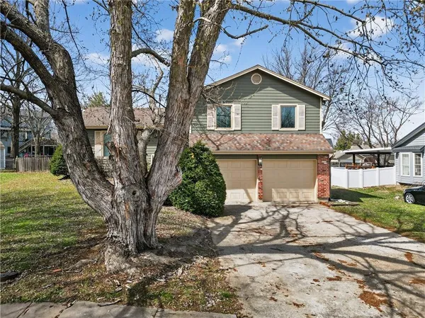 $410,000 | 15200 West Ellsworth Court, Olathe, KS 66062