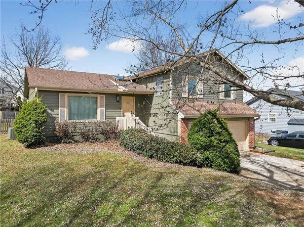$395,000 | 15200 West Ellsworth Court, Olathe, KS 66062