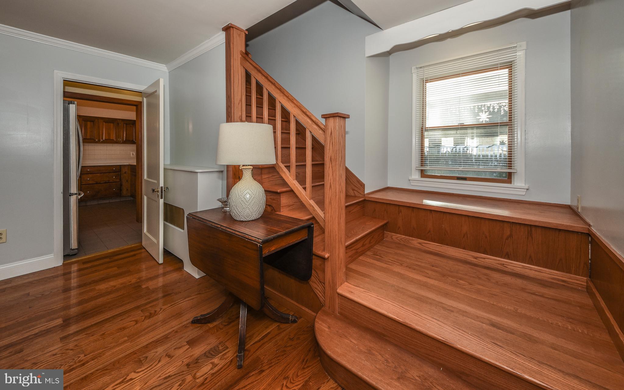 3 Erdenheim Road Glenside, PA 19038 - Photo 9 of 35 Hnadcrafted stiarcase landing & handrail.