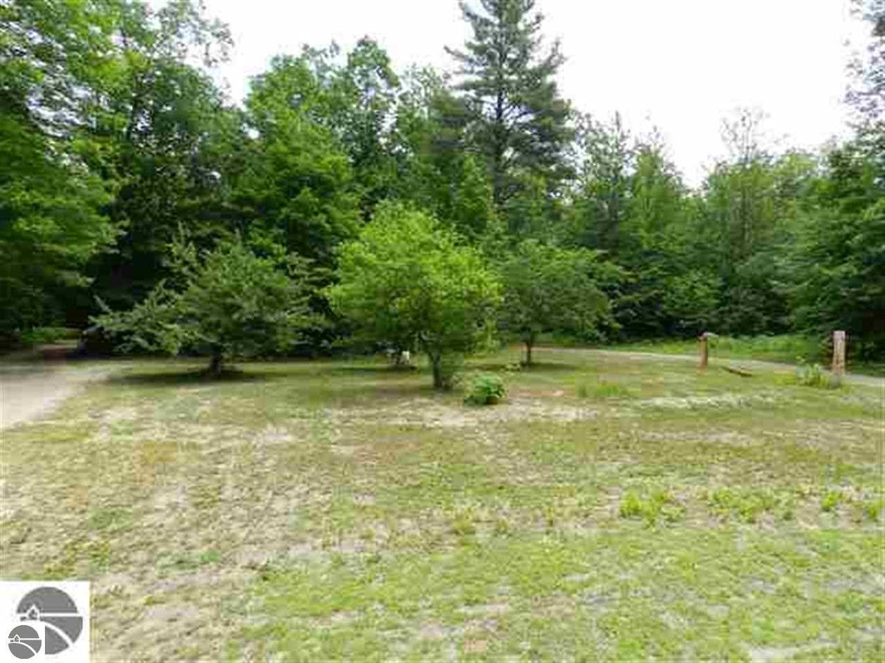 1556 South Weldon Road Beulah, MI 49617 - Photo 24 of 27 1780265-23.JPG