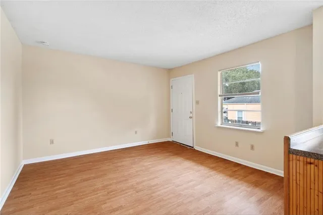 $1,100 | 4815 Magazine Street, Unit 10, New Orleans, LA 70115