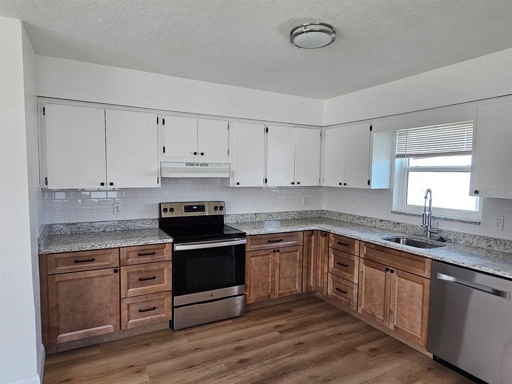 175 174th Terrace East, Unit 2 Redington Shores, FL 33708 - Photo 6 of 24