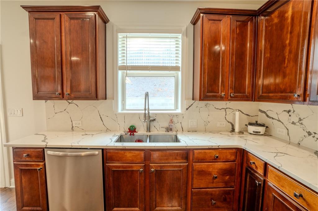 1330 Scenic View Trace Lawrenceville, GA 30044 - Photo 6 of 38