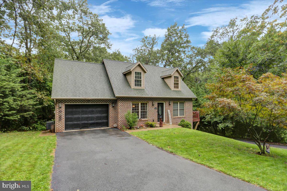 604 Forest Road Chambersburg, PA 17202 - Photo 1 of 33